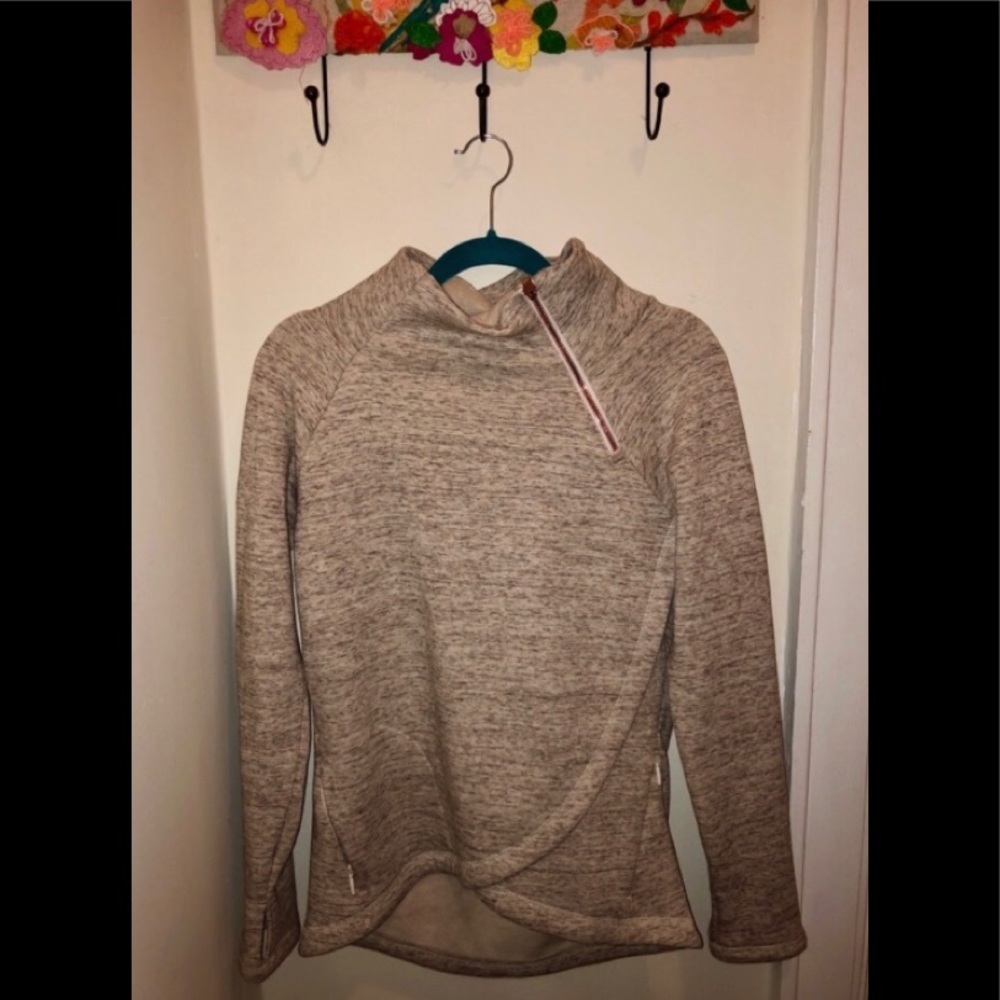 Athleta Oatmeal Cozy Karma
